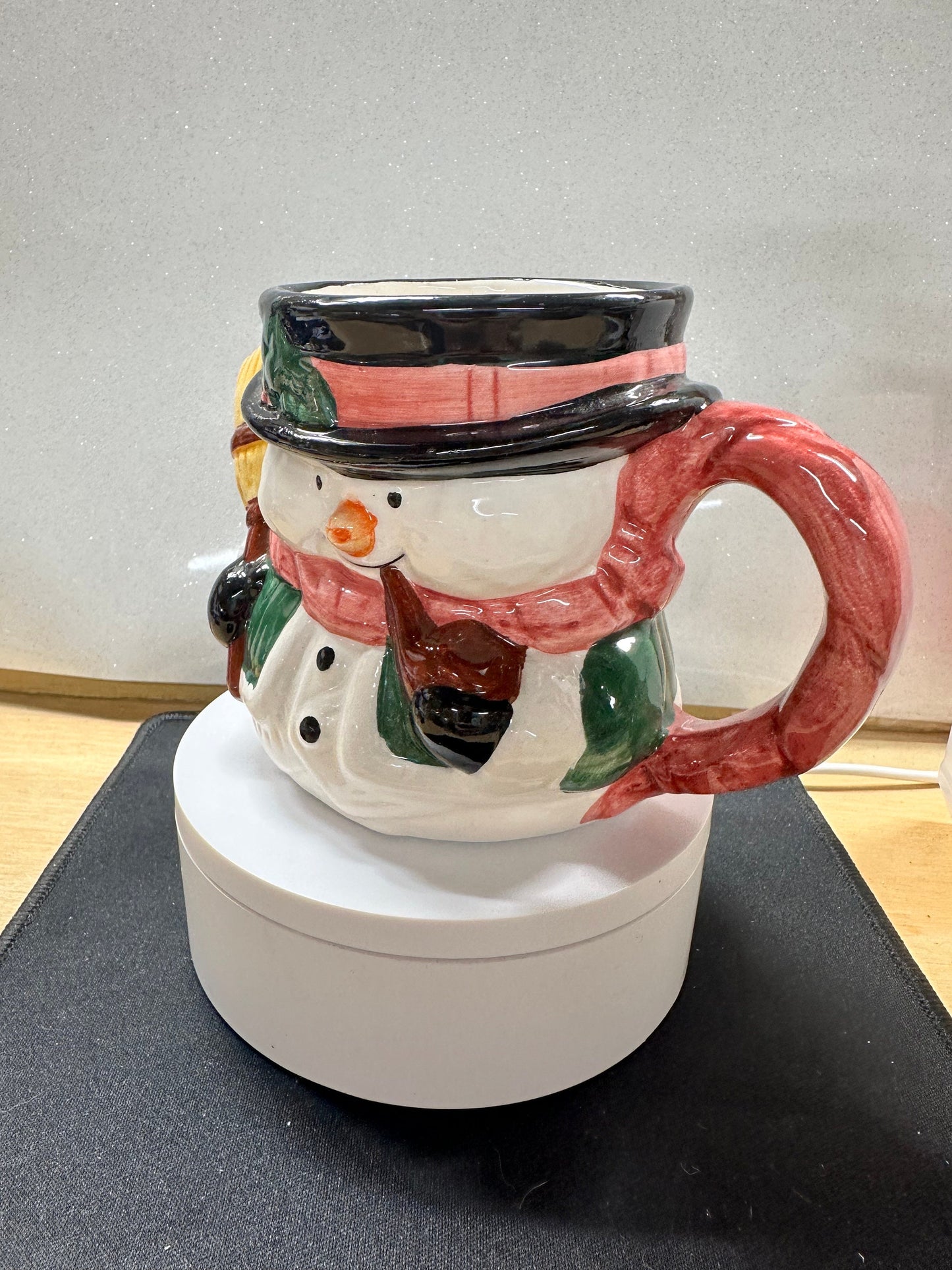 Snowman Christmas Mug – Cozy Ceramic Cup with Scarf & Top Hat