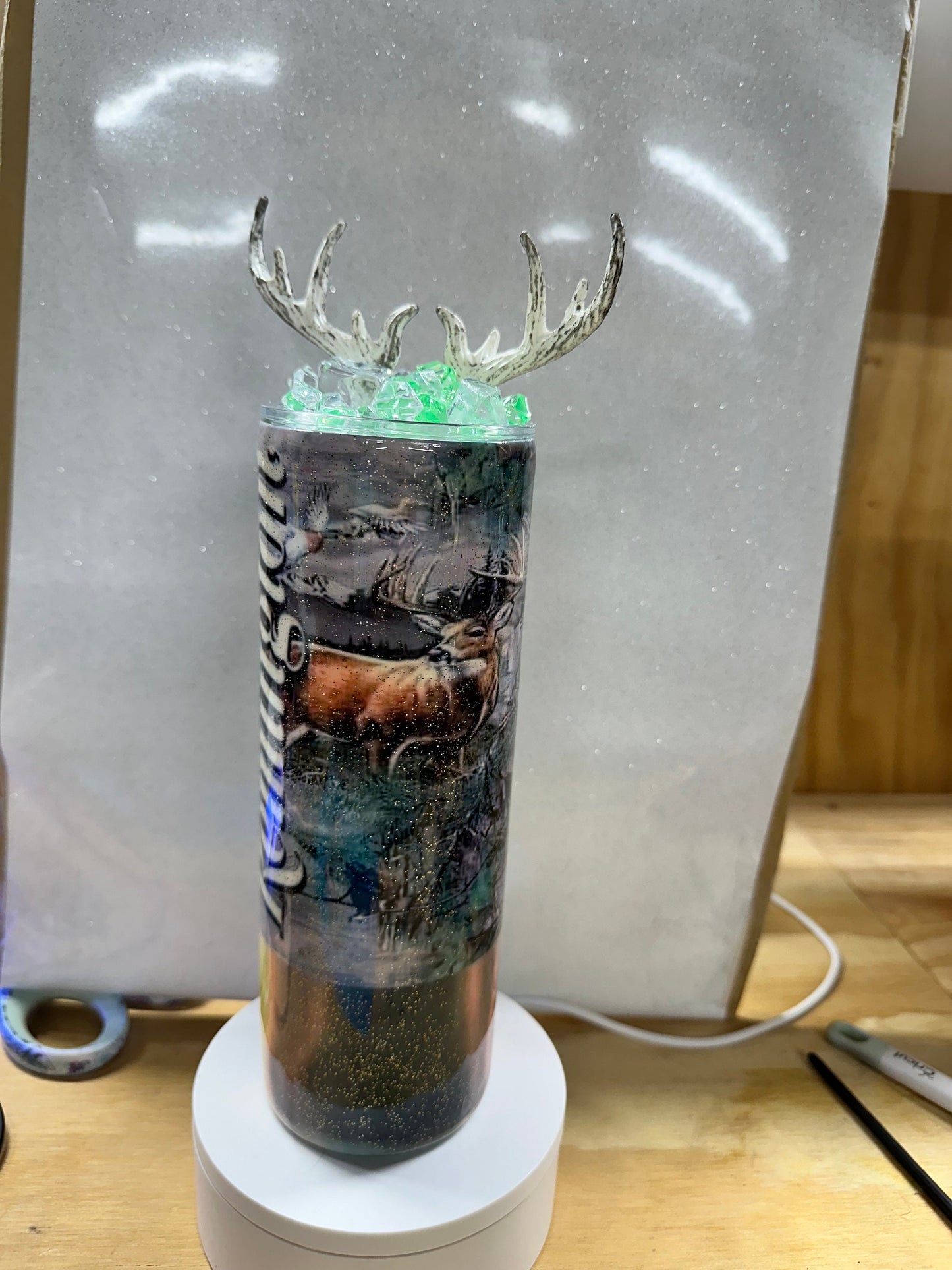 Rustic Bullet-Base Hunting Tumbler – Deer, Forest & Camo Design